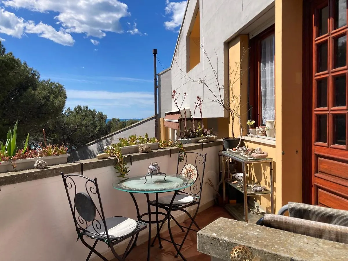 Oasi Del Cuore - Graziose Camere Con Vista Mare A 7 Min Dal Mare Di Castiglioncello 0*,  İtalya